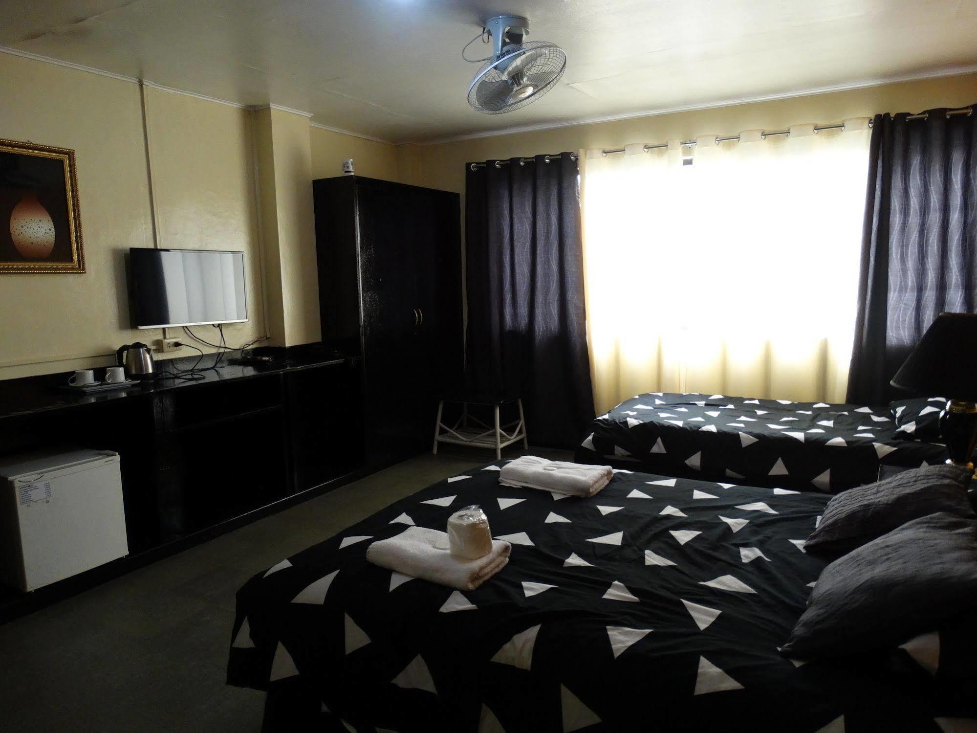 The Southern Cross Hotel Manila Ngoại thất bức ảnh